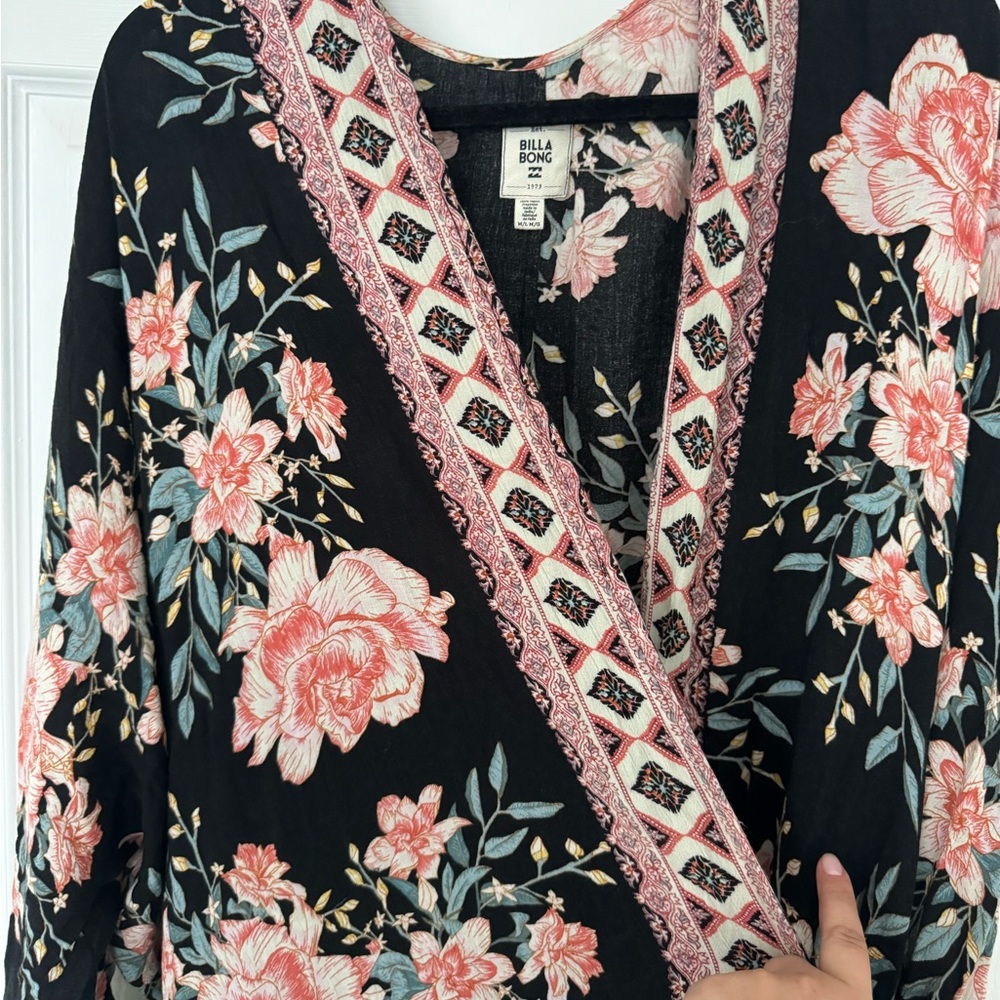 Billabong long sleeve kimono